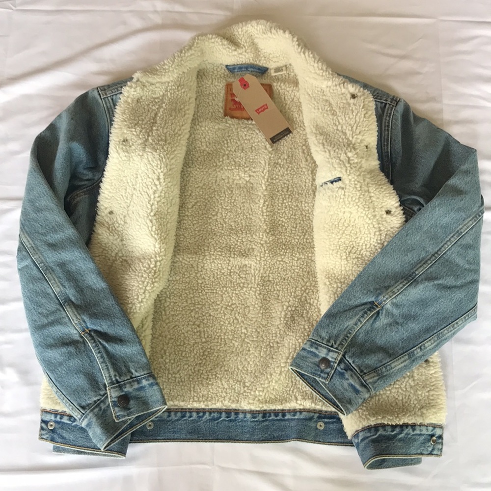 Levi’s Sherpa Trucker Jean Jacket Faded Medium/Light Wash size M NWT - Picture 5 of 6